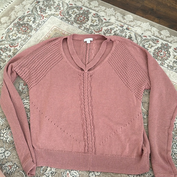New York and Company Mauve sweater size L great condition! - Picture 9 of 10